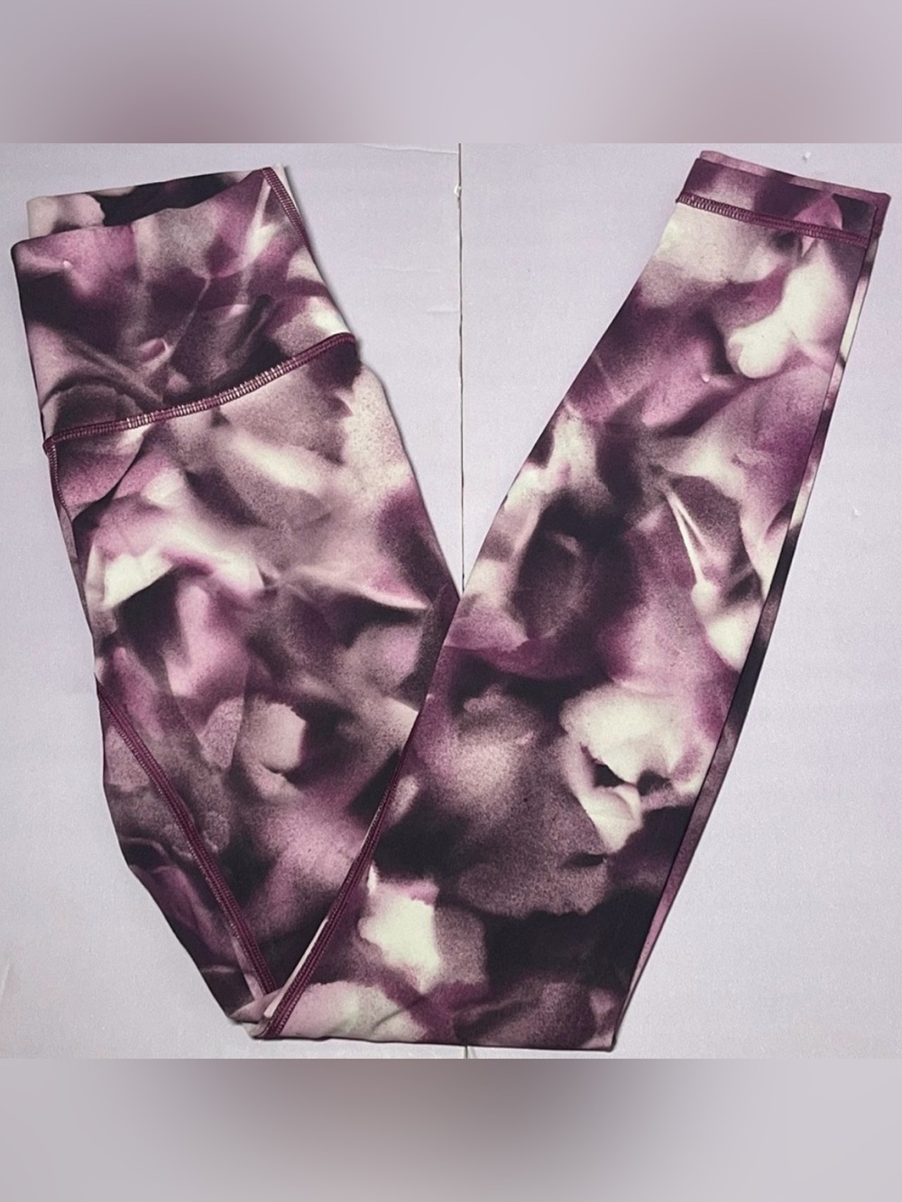 lululemon athletica 2 Purple Floral Patterned Under Legging Full Length Tights
